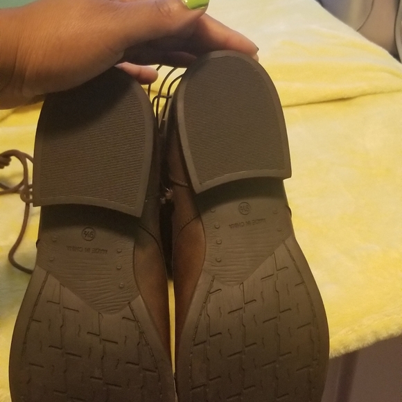 Brown leather boots - Picture 4 of 4